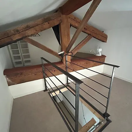 Maison D'artiste Climatisee Avec Jardin Privatif, La Campagne En *